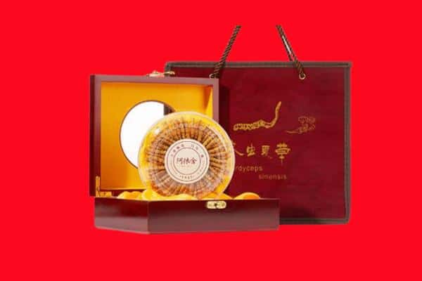 收购资讯:中卫市中宁回收冬虫夏草是按克吗